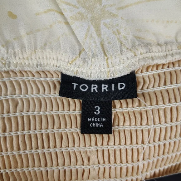 NWT Torrid Chiffon Foil One Shoulder Crop Top In Cream and Gold Combo 3X - Picture 7 of 8